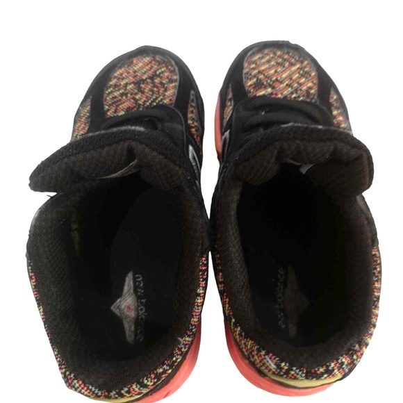 New Balance 990v5 Black Tahitian Pink Kids Sneakers 10 US - Picture 4 of 8